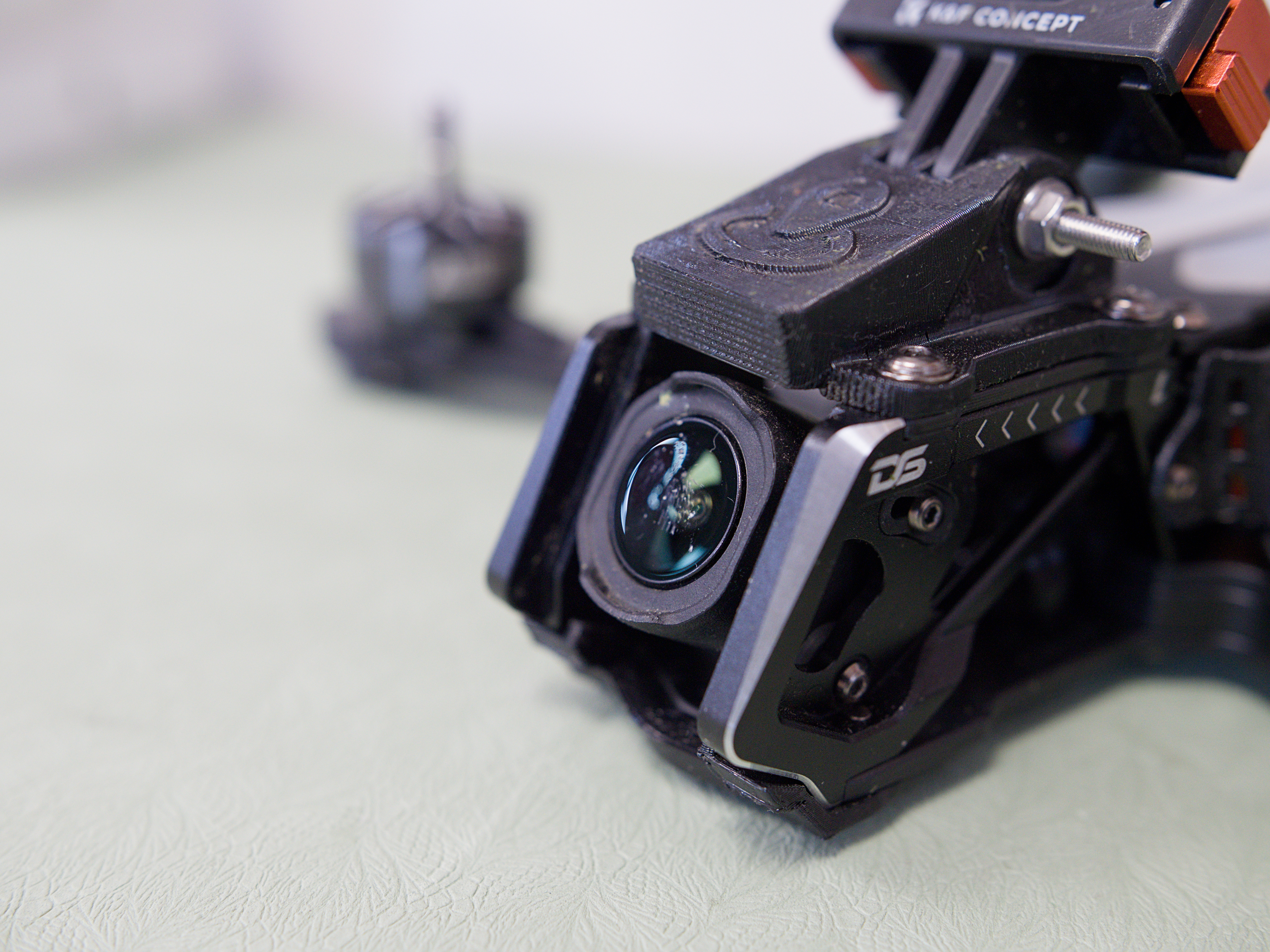 DJI O4 Pro - uszkodzony obiektyw i serwis kamery